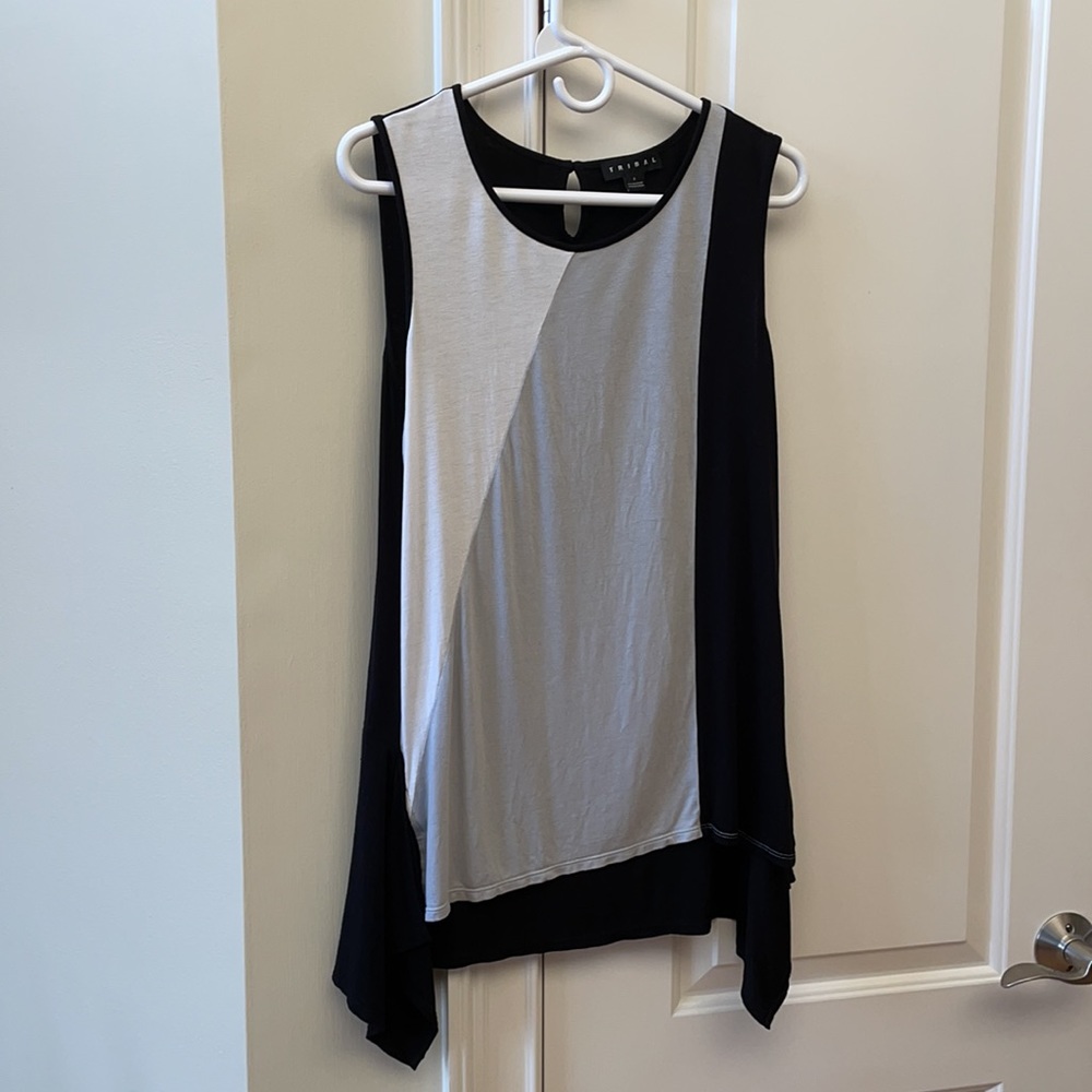 Flowy Tank-Top (TRIBAL) - Picture 2 of 3